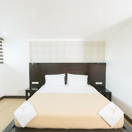 Sun Garden Hotel Tarlac ภายนอก รูปภาพ